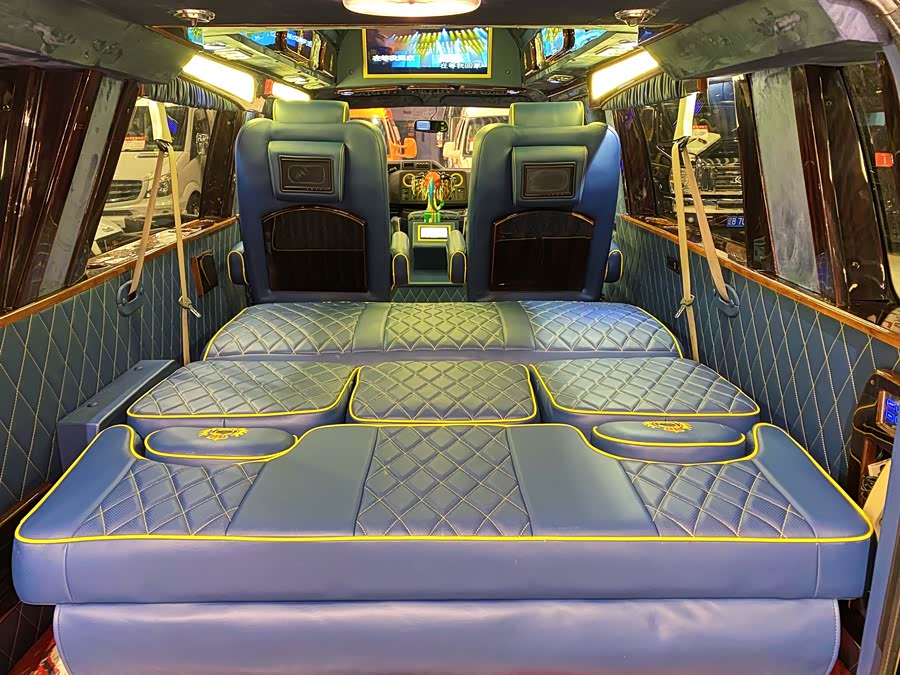 Ford E350 2010 car image #28