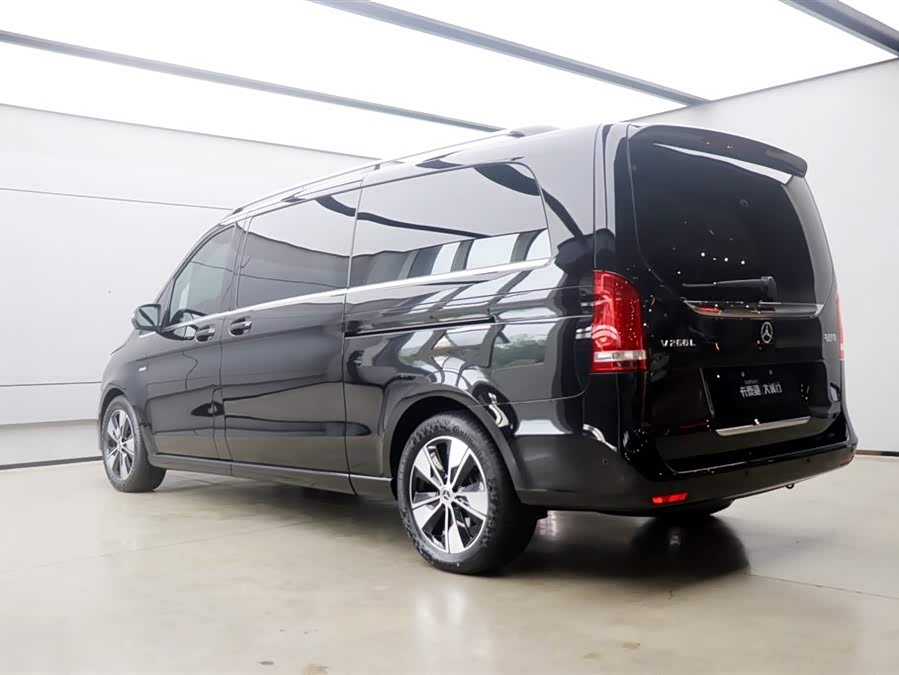 Mercedes-Benz V Class 2024 #28 Mercedes-Benz V Class 2024 car image #28