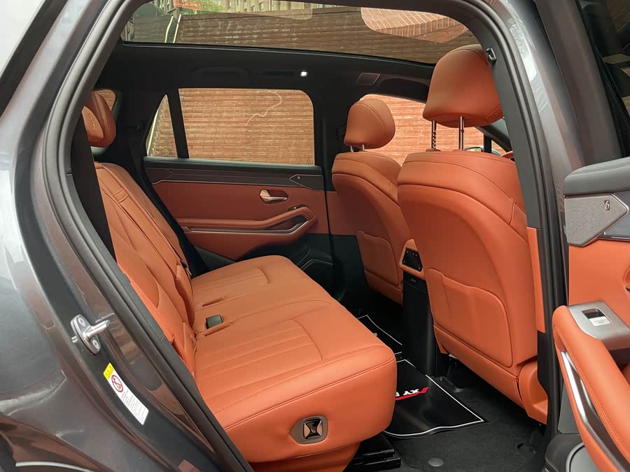 BYD Tang L 2025 immagine di auto #28