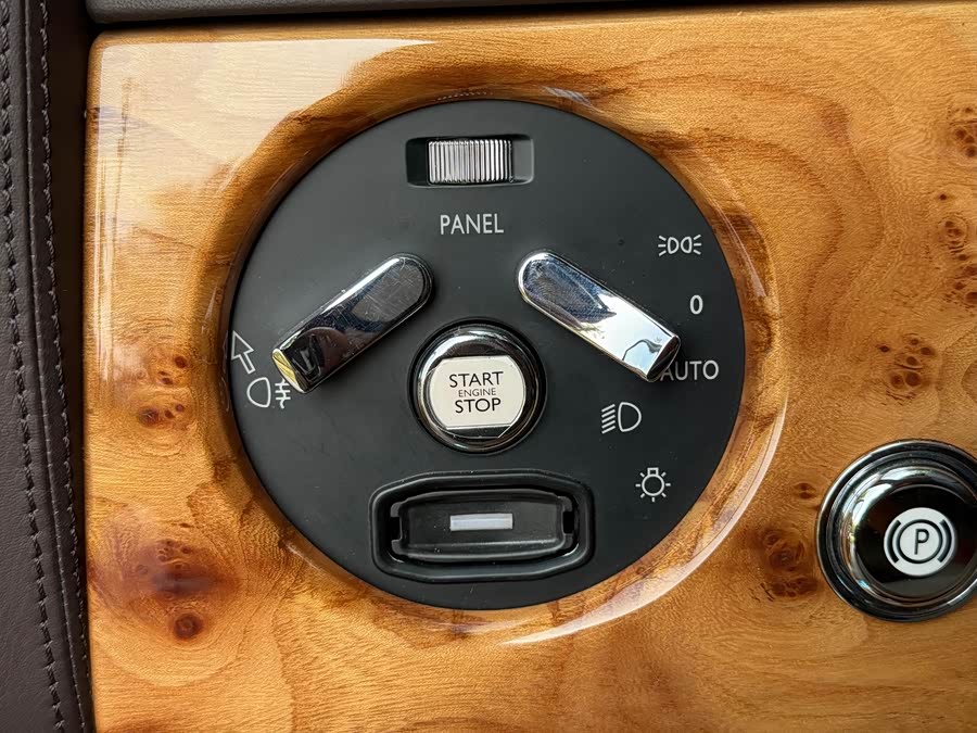 Rolls-Royce Phantom 2008 car image #28