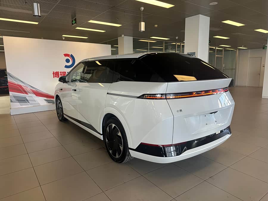 Xpeng X9 2024 imagem de carro #28
