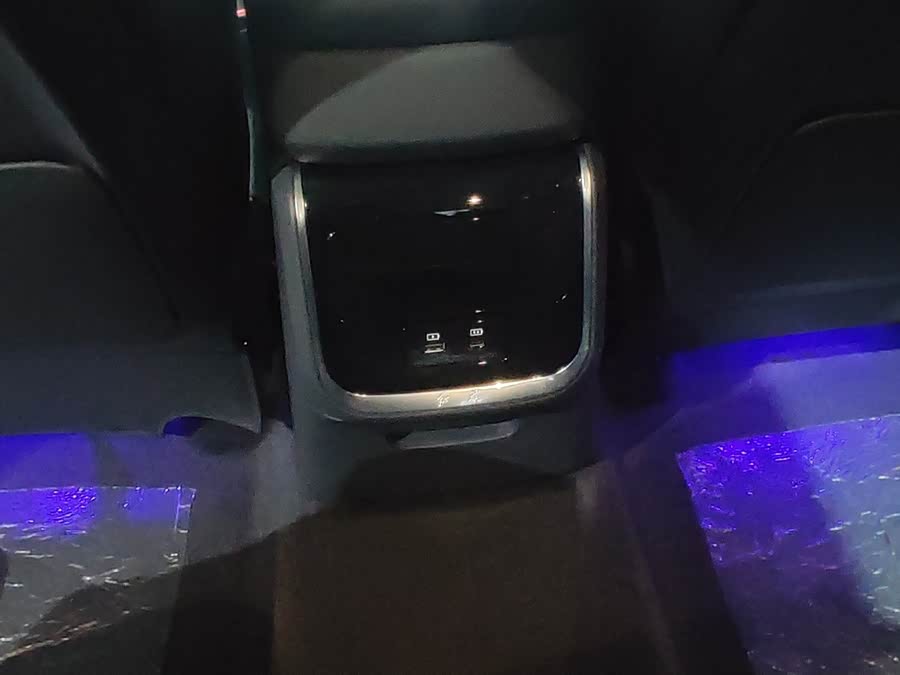 HongQi HS7 PHEV 2024 car image #28