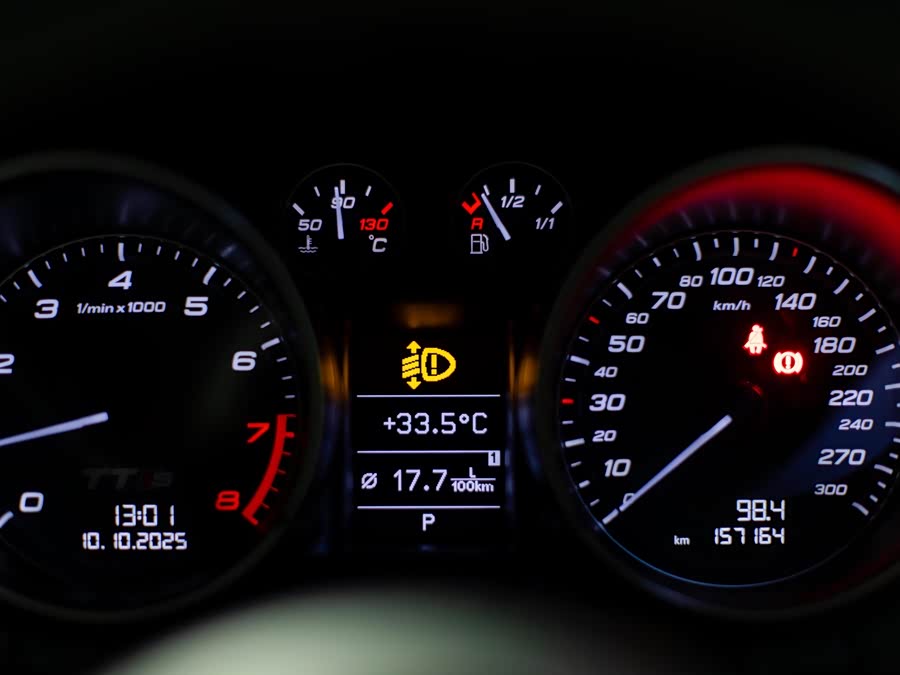 Audi TTS 2011 car image #28