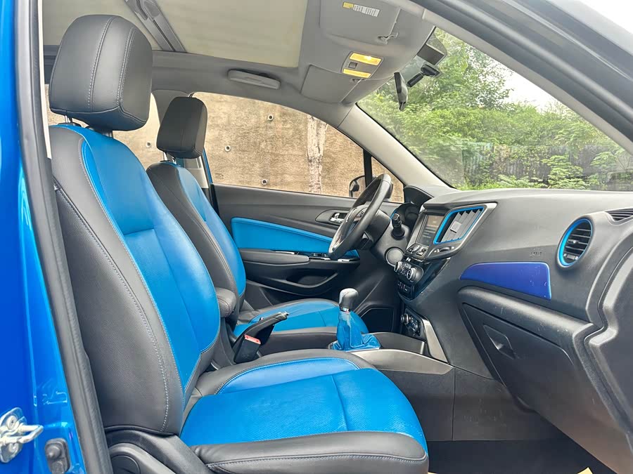 Changan CS15 2016 #28 Changan CS15 2016 صورة سيارة #28