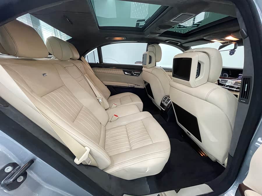 Mercedes-Benz S Class 2015 immagine di auto #28