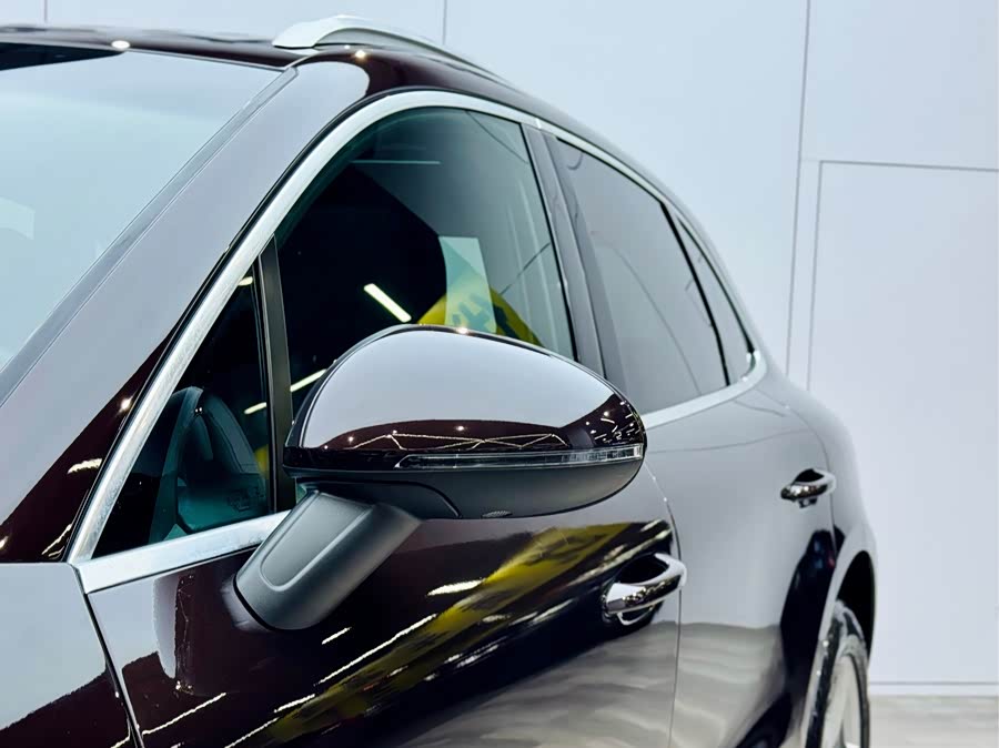 2015 car image #28
