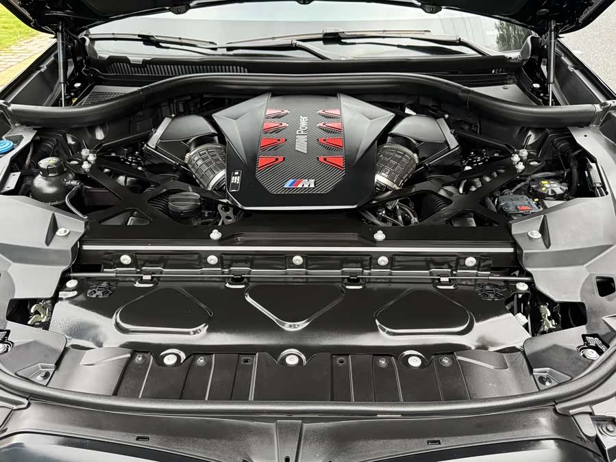 BMW X5 M 2024 car image #28