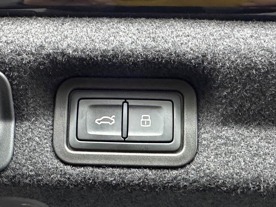 Audi A7L 2024 car image #28