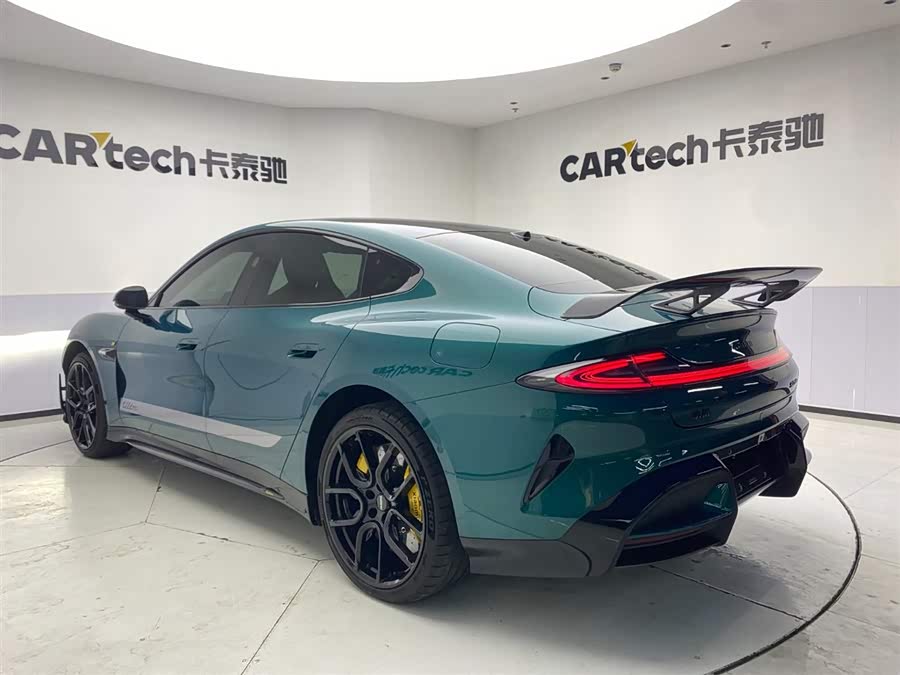 MI SU7 Ultra 2025 car image #28