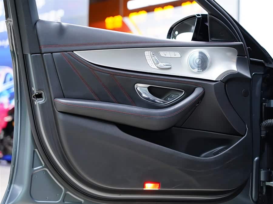 Mercedes-Benz E AMG 2018 immagine di auto #28