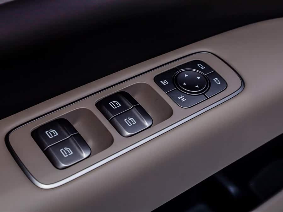 Li i6 2025 صورة سيارة #28