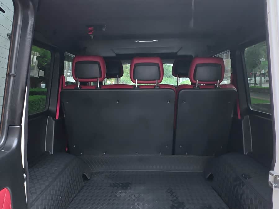 Mercedes-Benz G Class 2017 immagine di auto #28