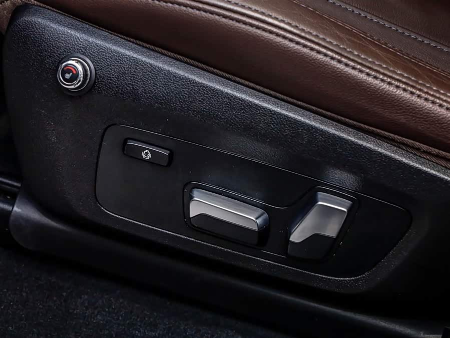 BMW X4 2020 immagine di auto #28