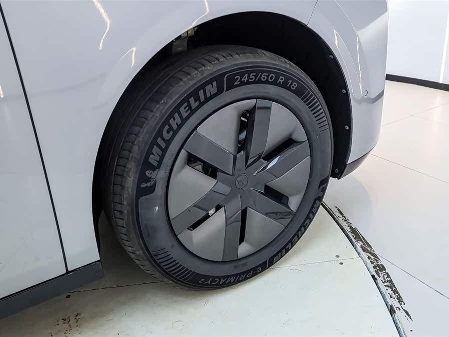 理想汽车 理想MEGA 2024 汽车图片 #28