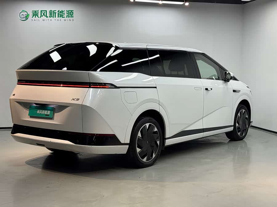 Xpeng X9 2024 immagine di auto #28