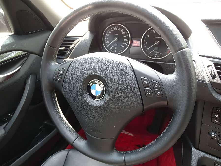BMW X1 (Imported) 2011 imagem de carro #28