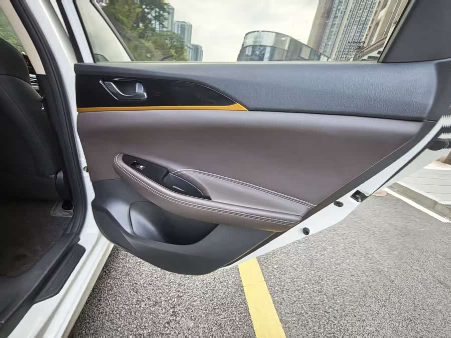 Changan Eado DT 2019 car image #28