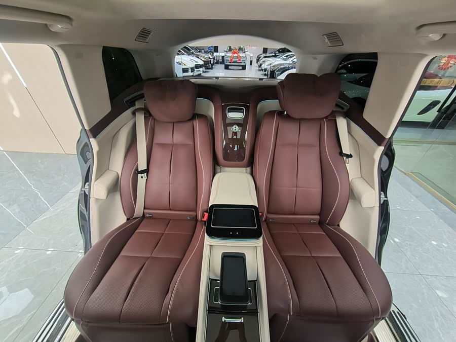 Mercedes-Benz Maybach GLS 2022 #28 Mercedes-Benz Maybach GLS 2022 car image #28