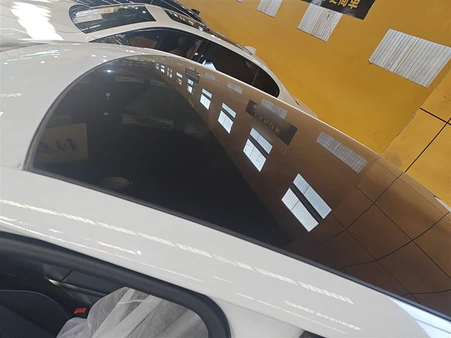 Volkswagen ID.UNYX 06 2025 imagem de carro #28