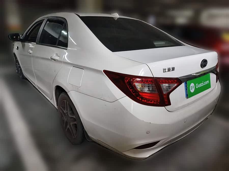 BYD G5 2015 #28 BYD G5 2015 car image #28