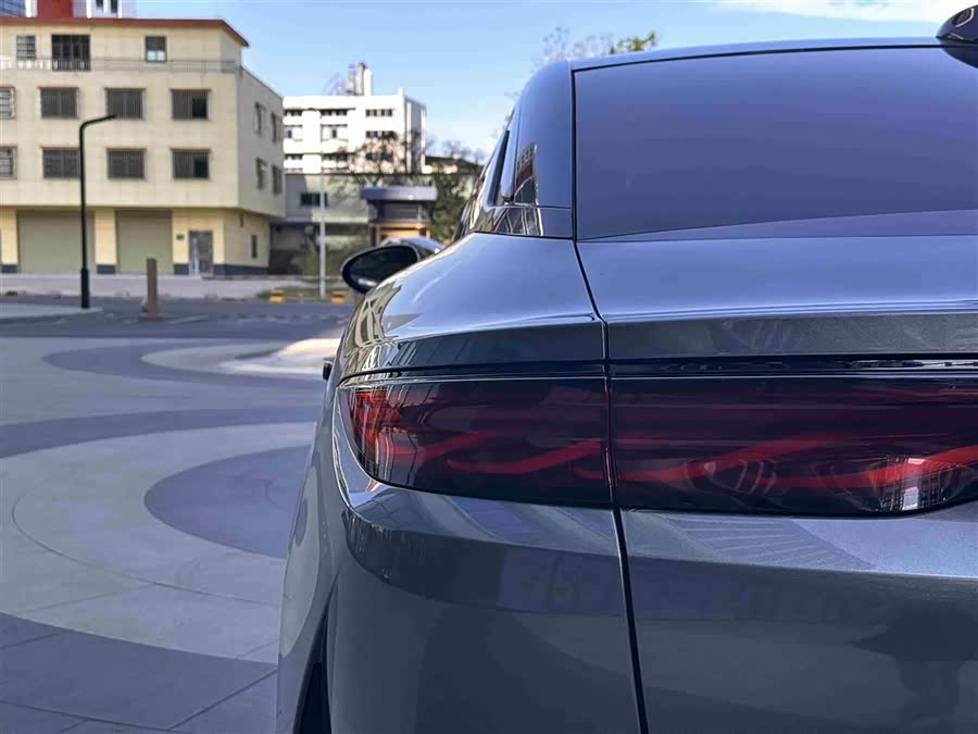 BYD HanL 2025 صورة سيارة #28