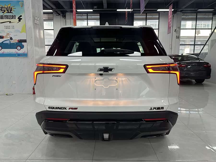 Chevrolet Equinox Plus 2025 car image #28