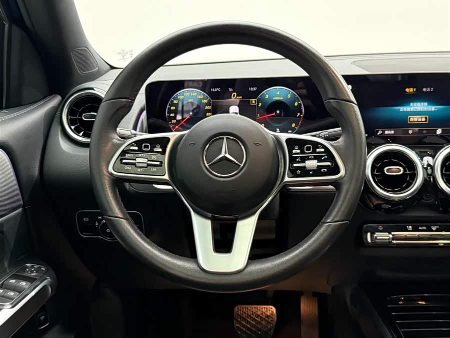 Mercedes-Benz GLB Class 2020 #28 Mercedes-Benz GLB Class 2020 car image #28