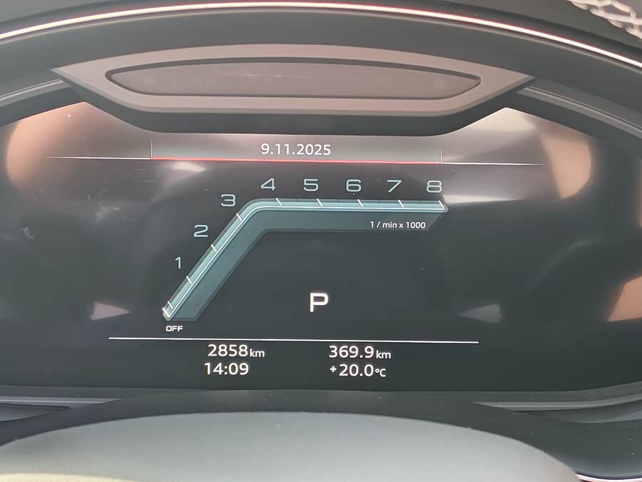 Audi SQ7 2024 изображение автомобиля #28