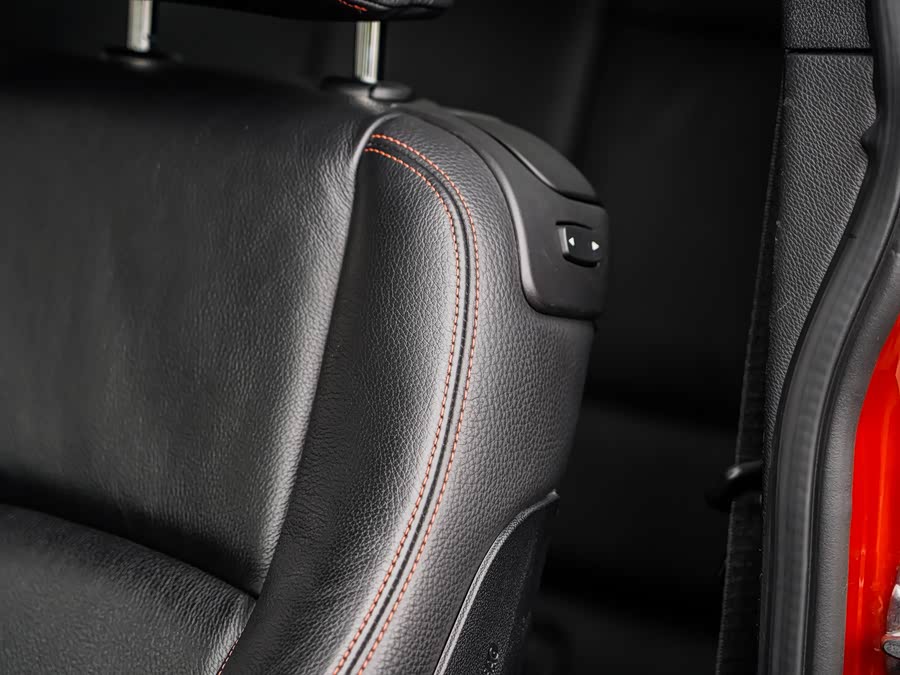 BMW 1 Series M 2012 immagine di auto #28