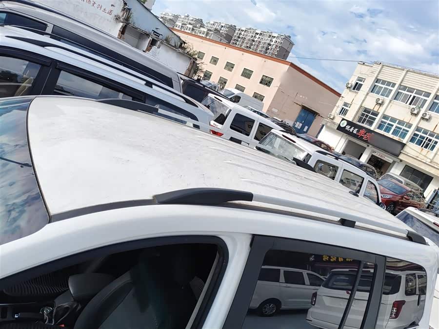 SWM X3 2019 صورة سيارة #28