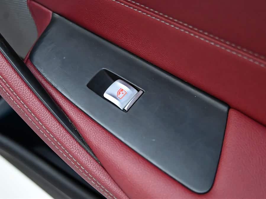 BMW 5 Series New Energy 2022 car image #28