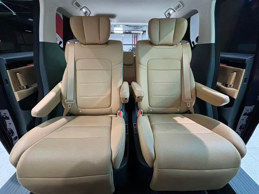 GAC Trumpchi E8 New Energy 2023 #28 GAC Trumpchi E8 New Energy 2023 car image #28