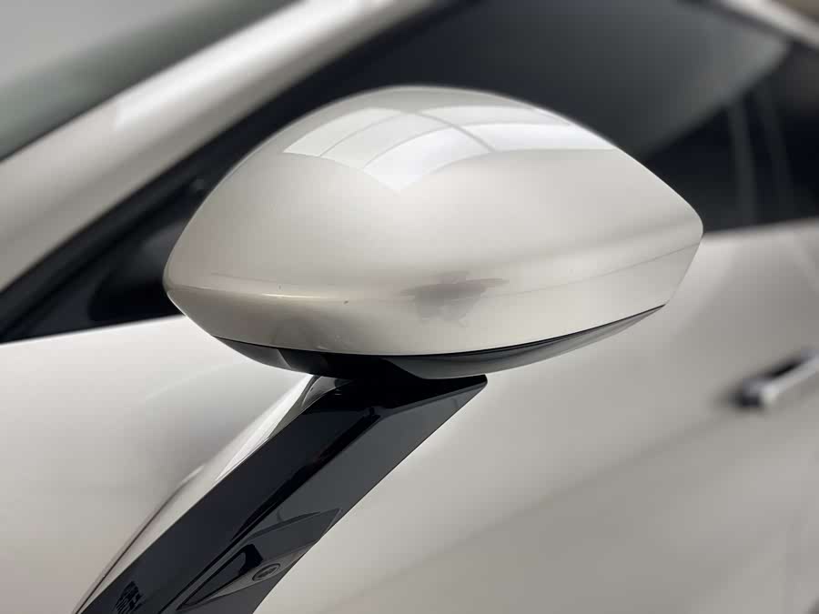 Lynk & Co 08 EM-P 2023 car image #28