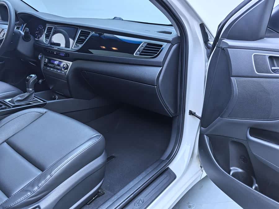 Hyundai Mistra 2014 #28 Hyundai Mistra 2014 car image #28