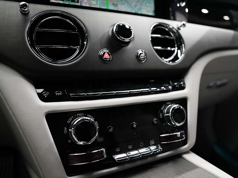 劳斯莱斯 古思特 2023 汽车图片 #28