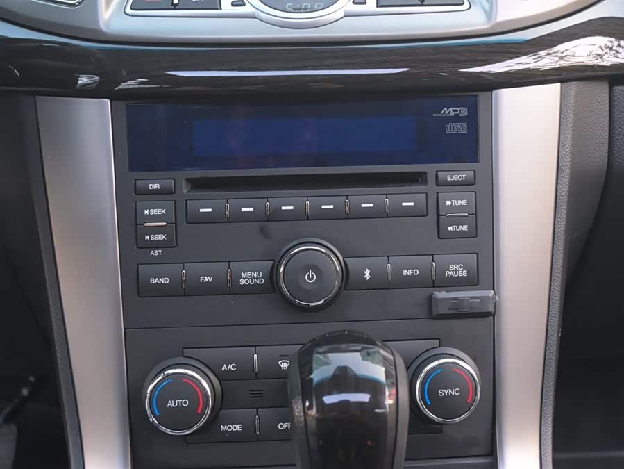Chevrolet Captiva 2016 imagen de coche #28