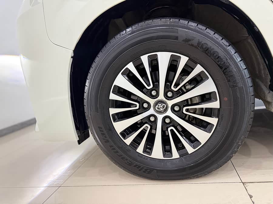 Toyota 2023 car image #28