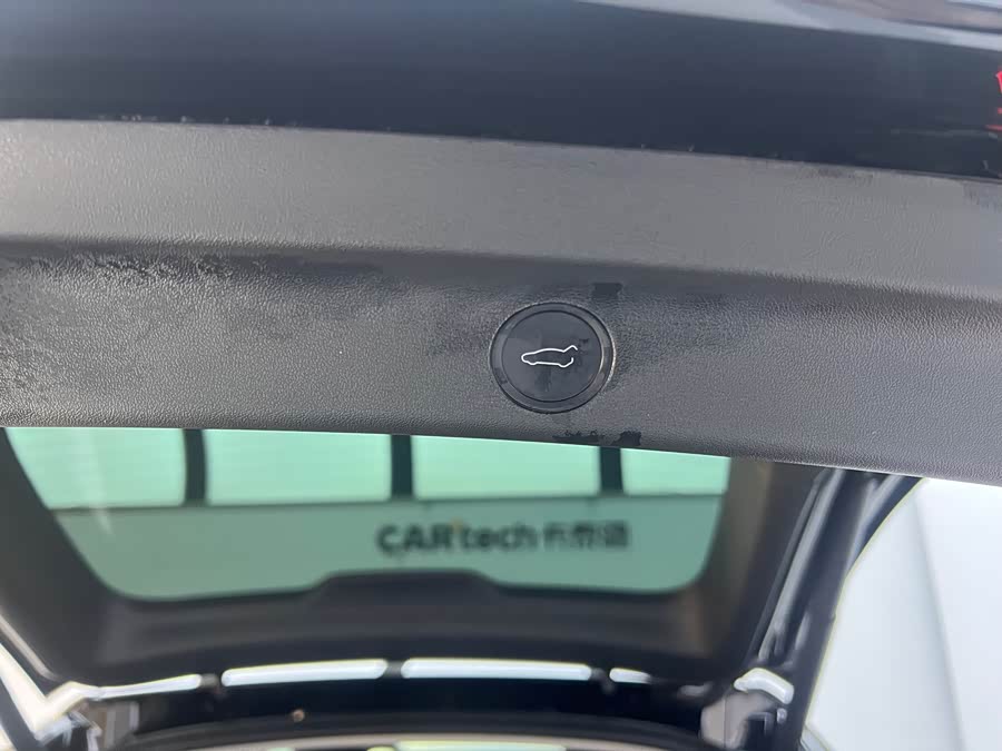 Tesla Model Y 2022 #28 Tesla Model Y 2022 car image #28