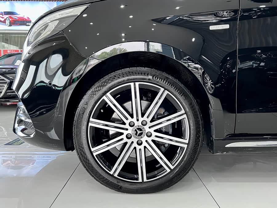 Mercedes-Benz V Class 2022 car image #28