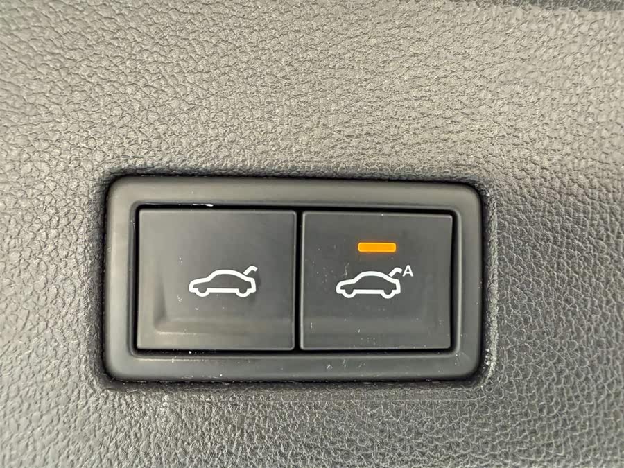 Volkswagen Touareg 2023 immagine di auto #28