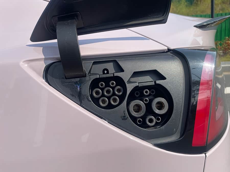 Tesla Model 3 2020 image de voiture #28