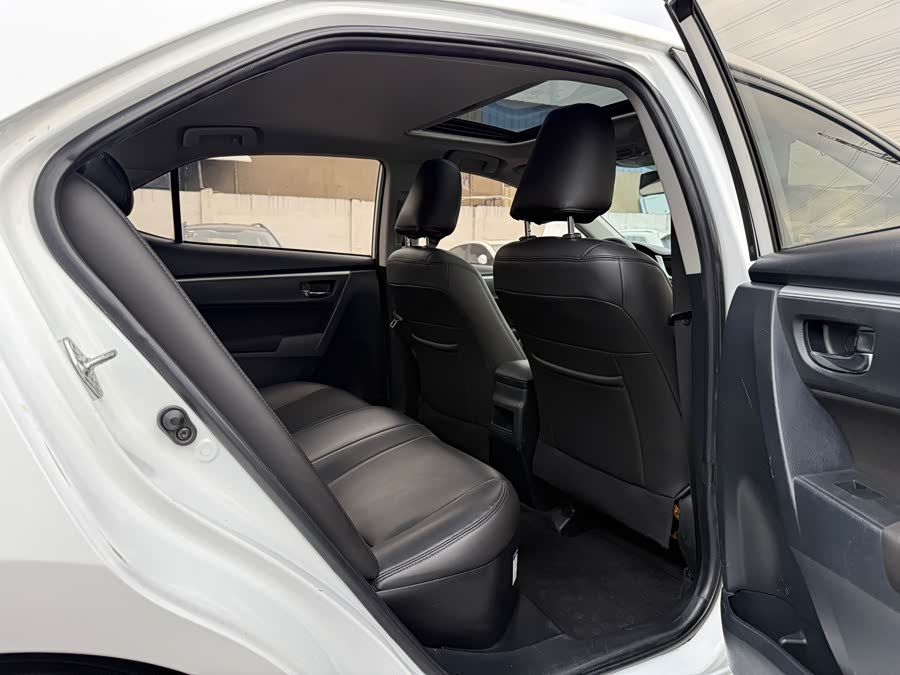 Toyota Corolla Hybird E+ 2020 immagine di auto #28