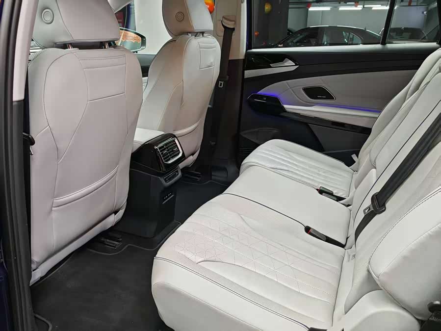 Volkswagen ID.6 X 2022 #28 Volkswagen ID.6 X 2022 car image #28