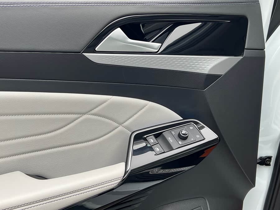 Volkswagen ID.6 X 2021 #28 Volkswagen ID.6 X 2021 car image #28