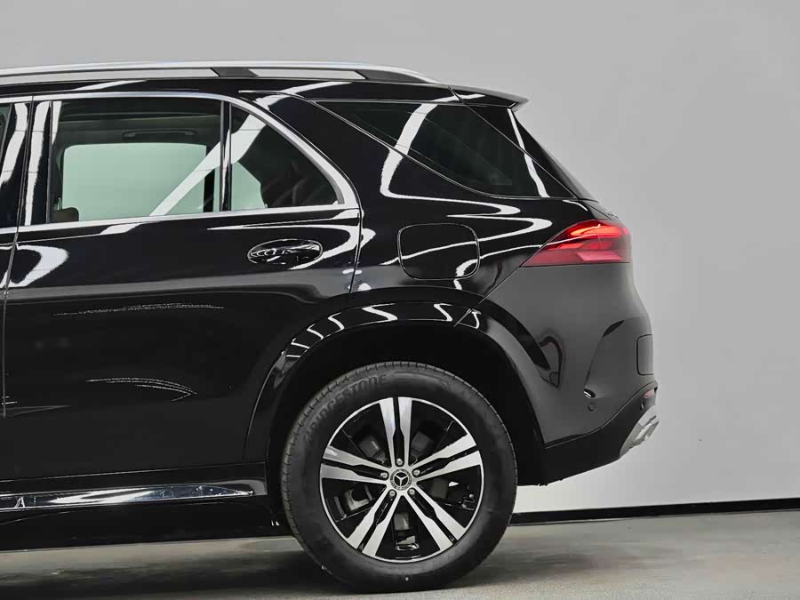 Mercedes-Benz GLE Class New Energy 2023 car image #28