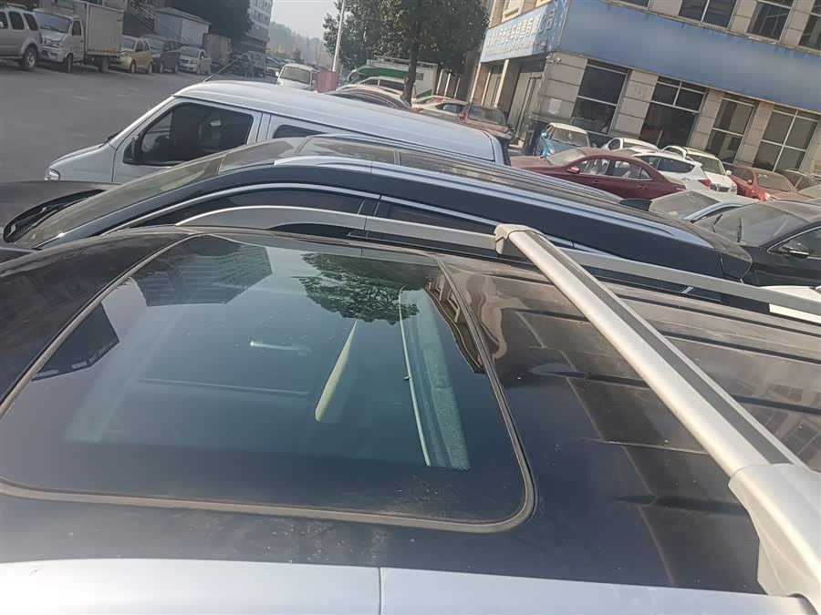 SWM X7 2017 #28 SWM X7 2017 car image #28