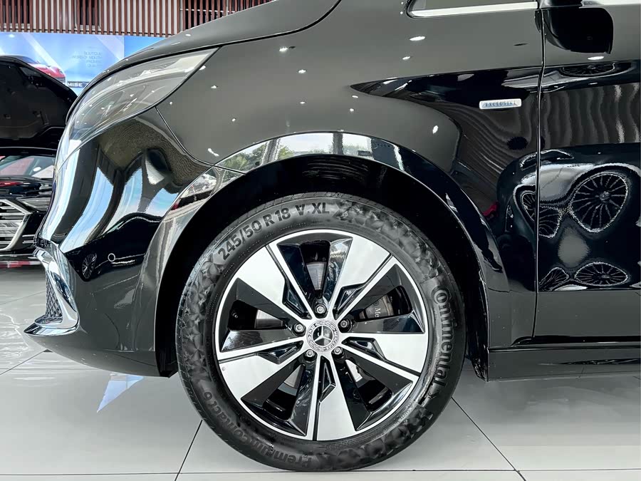 Mercedes-Benz V Class 2023 immagine di auto #28