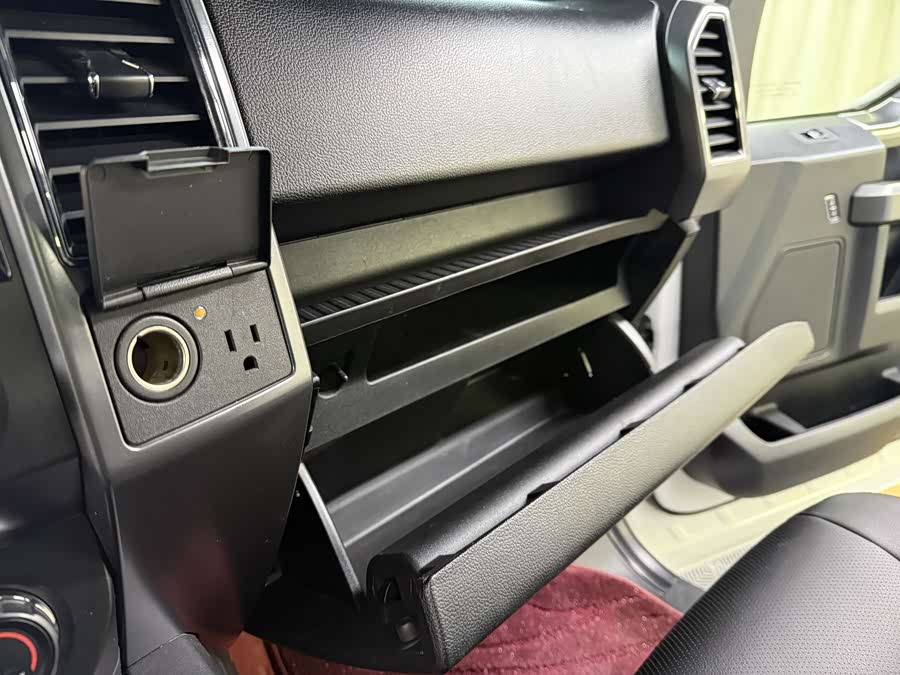 Ford Edge 2021 car image #28