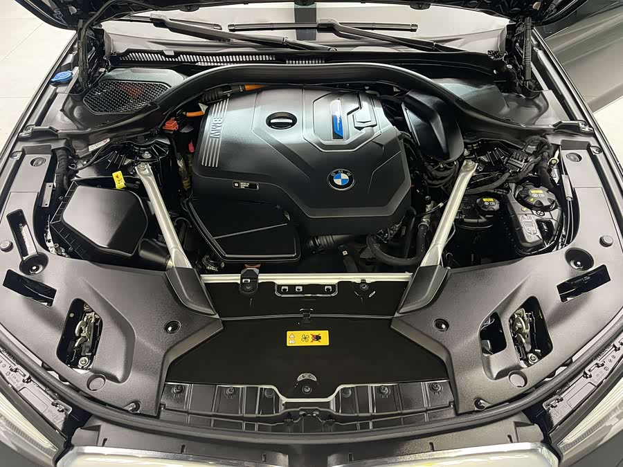 BMW 5 Series New Energy 2021 car image #28