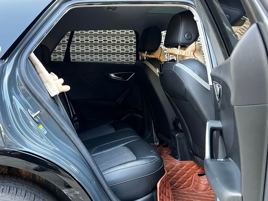 Audi Q2L 2021 car image #28